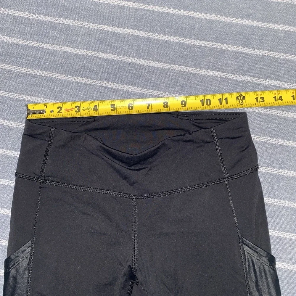 Lululemon Black Cropped Side Ruched Size 4 Women's Athletic